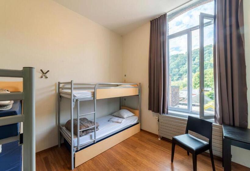 스탠다드 트리플 룸, Auberge De Jeunesse De Namur