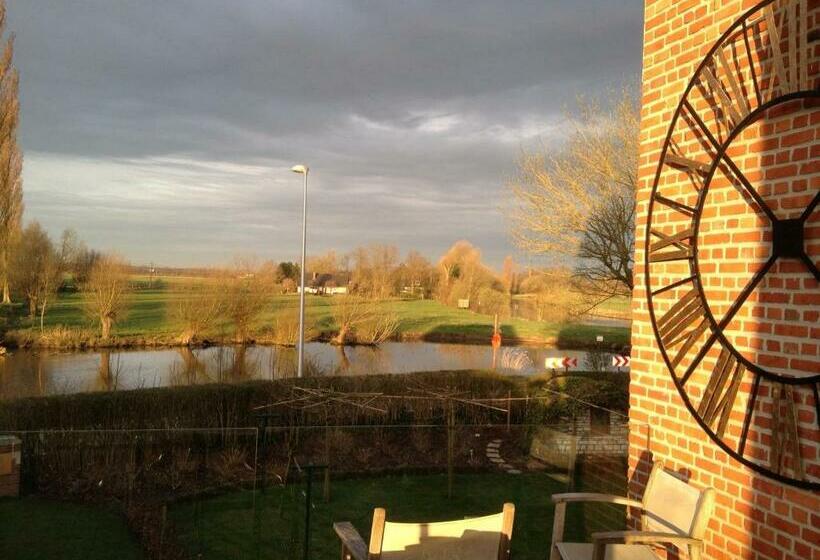 Номер Стандарт, B&b Het Tijdloze Uur