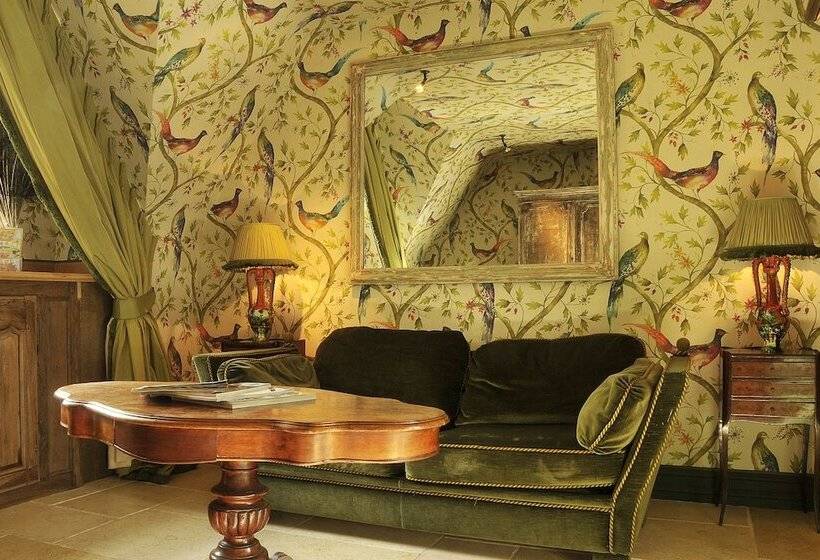 Полулюкс с Видом, Exclusive Suites The Secret Garden