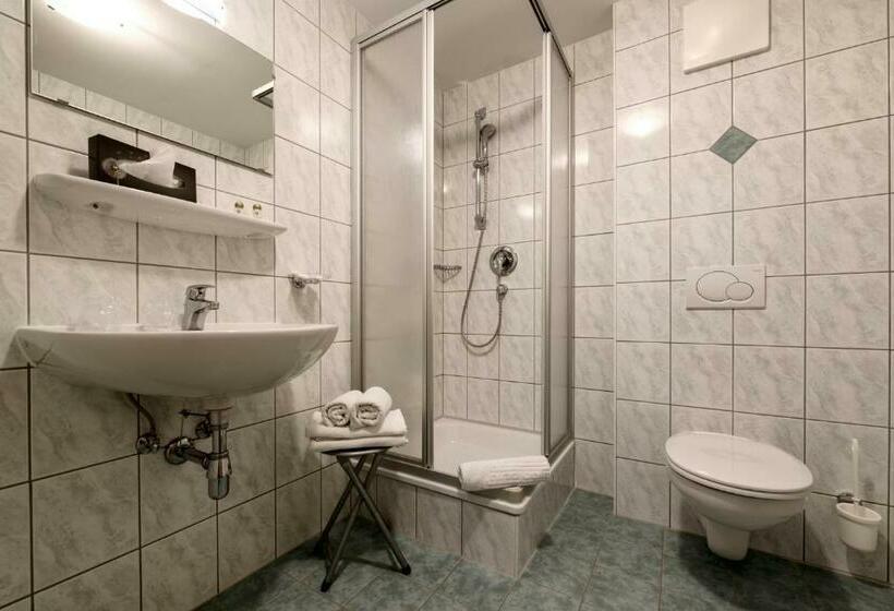 غرفة عائلية, Berghotel Gerlosstein