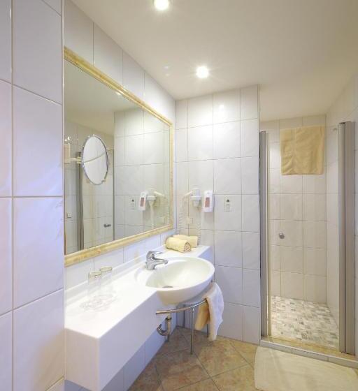 חדר סטנדרט לשלושה, Garni Alpenland