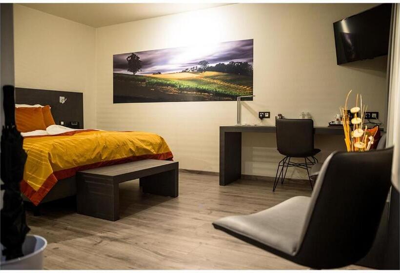 חדר דחוקס עם מיטת קינג, Abalona Hotel & Apartments