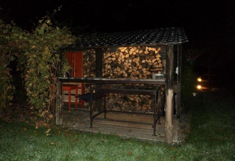 Номер Стандарт Трехместный, B&b La Niouche
