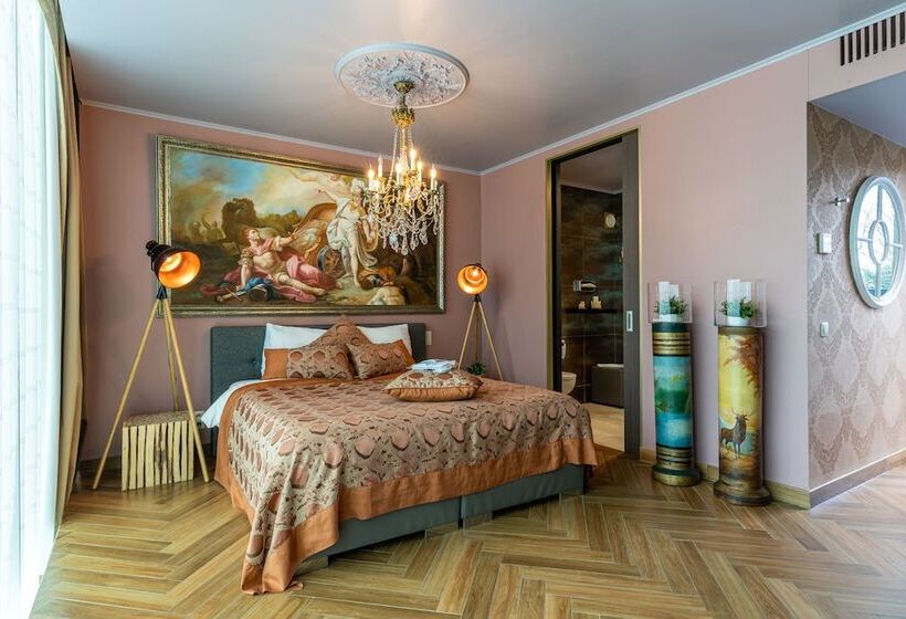 Номер Deluxe, Art Of Dreams Deluxe 4 Stars