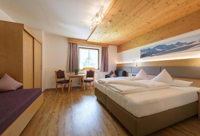 اتاق استاندارد سه نفره, Landhaus Strolz