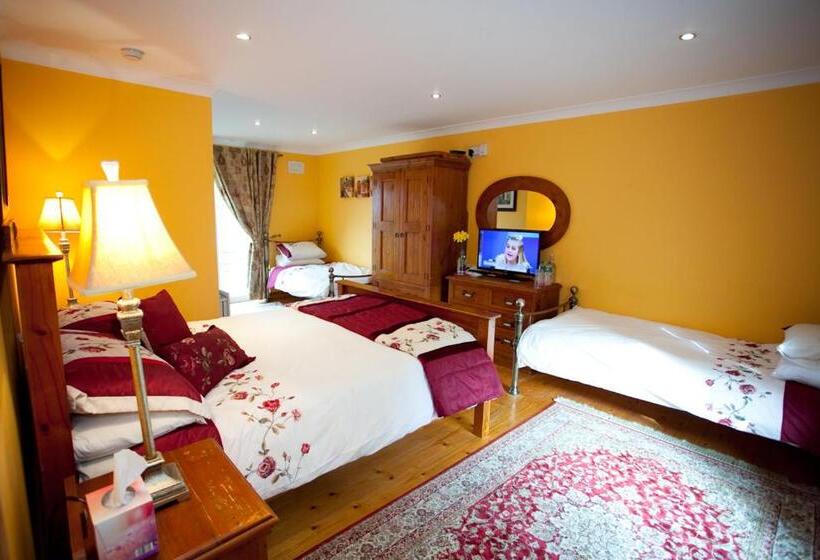 اتاق استاندارد سه نفره, Evergreen Bed & Breakfast