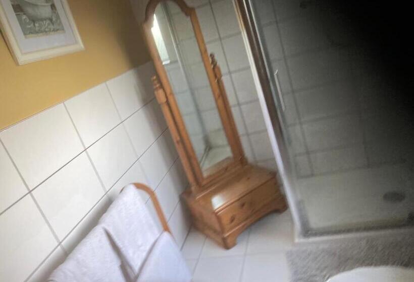 Chambre Familiale, Evergreen Bed & Breakfast