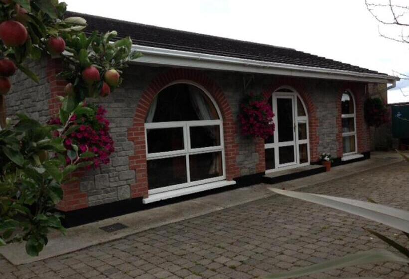 سوییت خانوادگی, Evergreen Bed & Breakfast