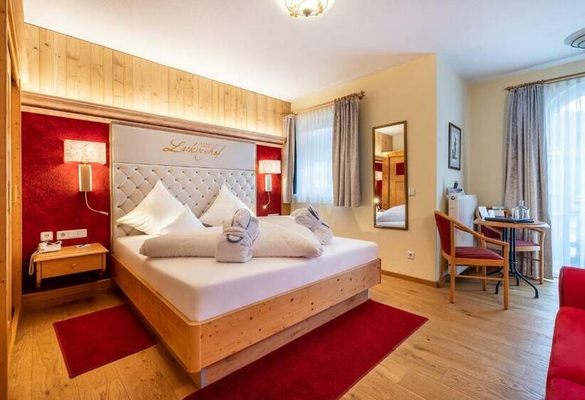 اتاق سوپریور, Schlosshotel Lacknerhof