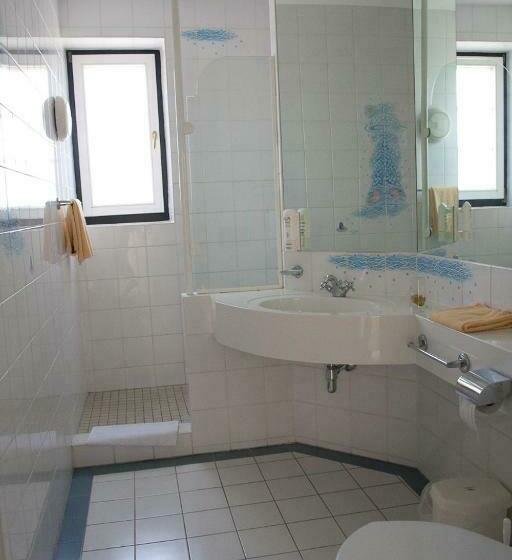 ファミリールーム, Seminarhotel Göttlesbrunn