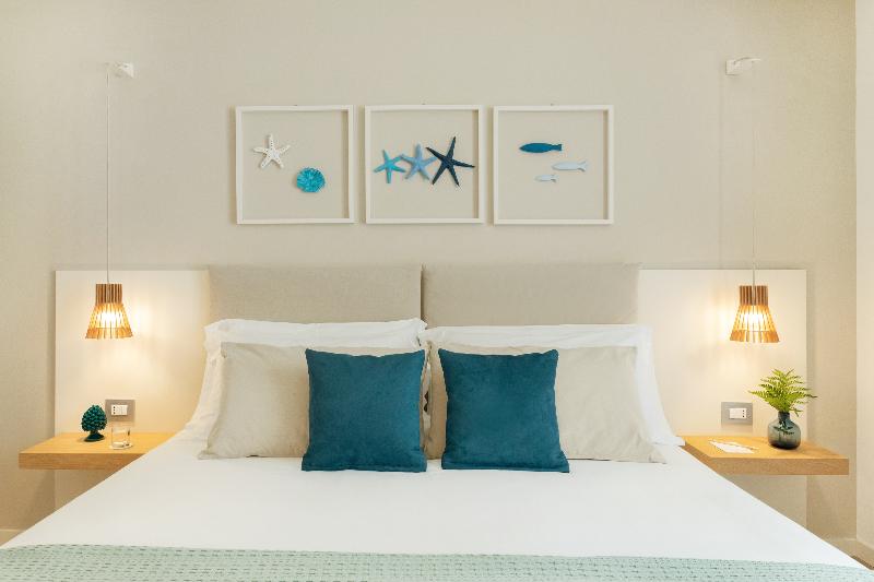 Suite, Ayoba Santorini