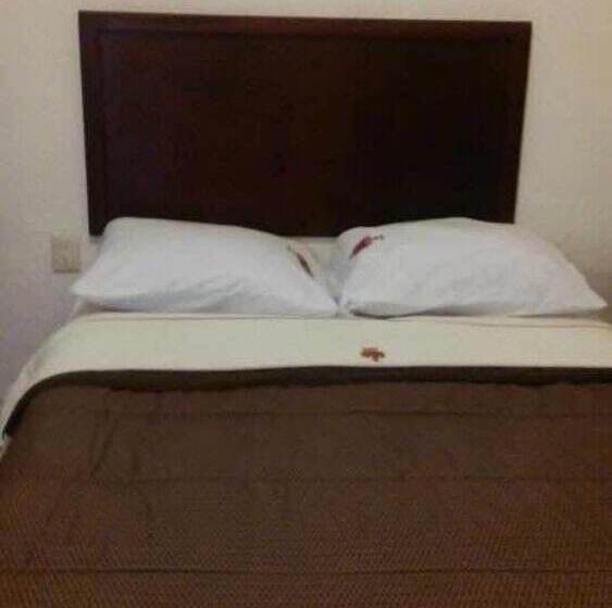 اتاق استاندارد سه نفره, Suites Ripoll Córdoba