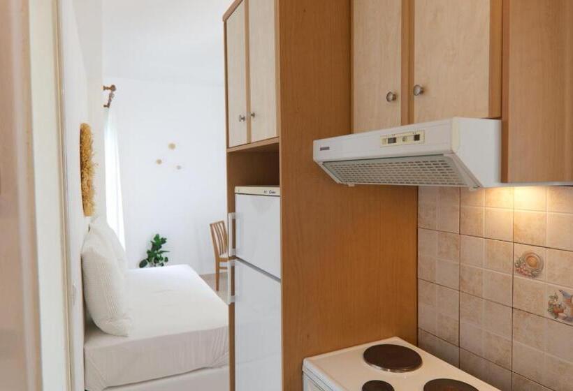 Четырехместный Номер Стандарт, Koukounari Apartments