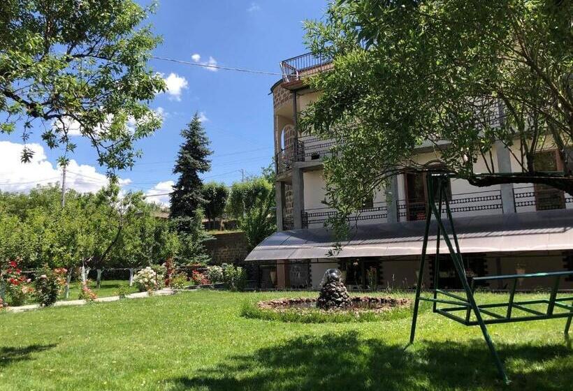Номер Стандарт Совместная Ванная, Chez Yvette
