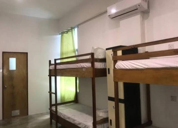 تختخواب در اتاق مشترک, Spot On 90808 Night Stayin2