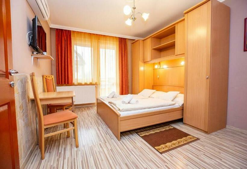 Номер Стандарт, Major Panzió és étterem