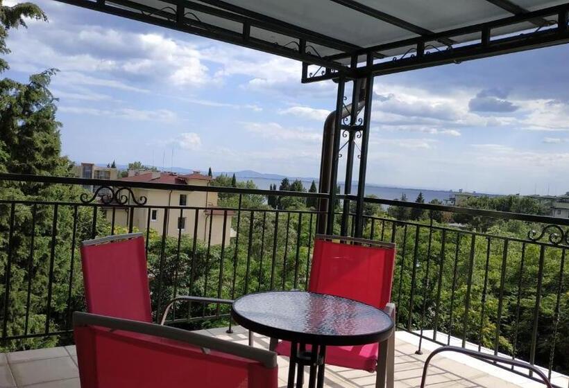 إستوديو قياسى مطل على البحر, Family нouse  нotel Asai
