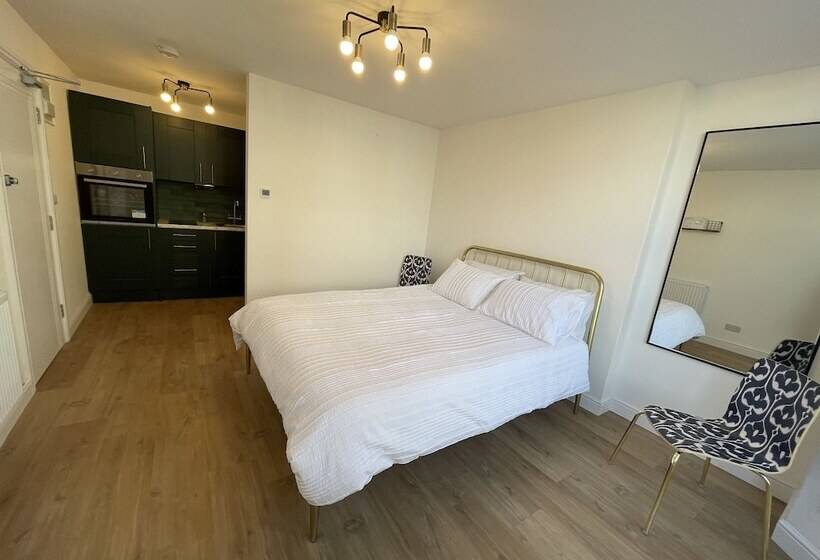 Студия Стандарт, Finsbury Park Studios