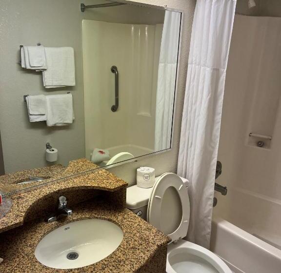Номер Стандарт, Red Carpet Inn