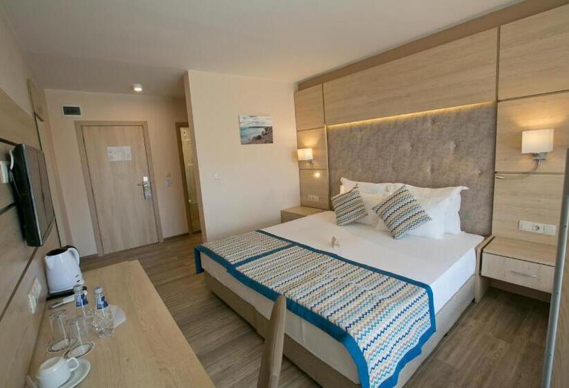 스탠다드 발코니 룸 측면 바다 전망, Royal Bay Resort   All Inclusive And Free Beach Accsess