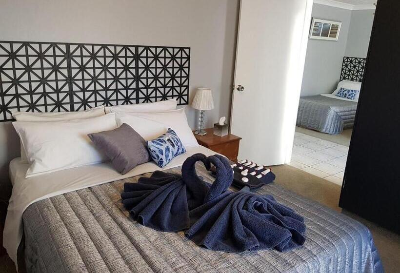 家庭间, Limassol Motel