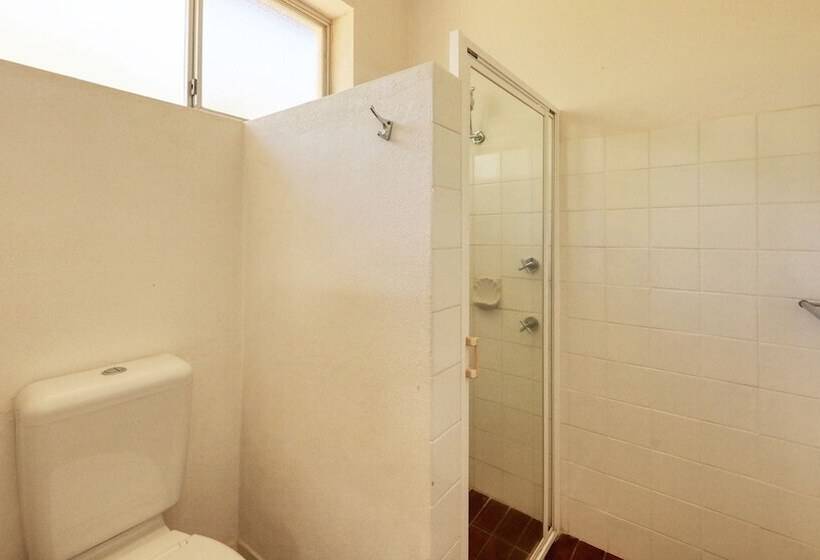 스탠다드 룸, Bishops Lodge Narrandera