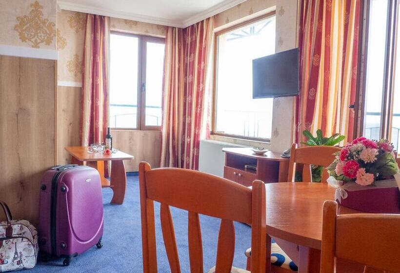 Апартаменты 1 Спальня с Балконом, Petar And Pavel Hotel & Relax Center