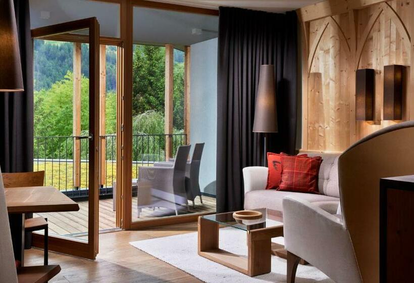 סוויטה דלוקס, Engels Park