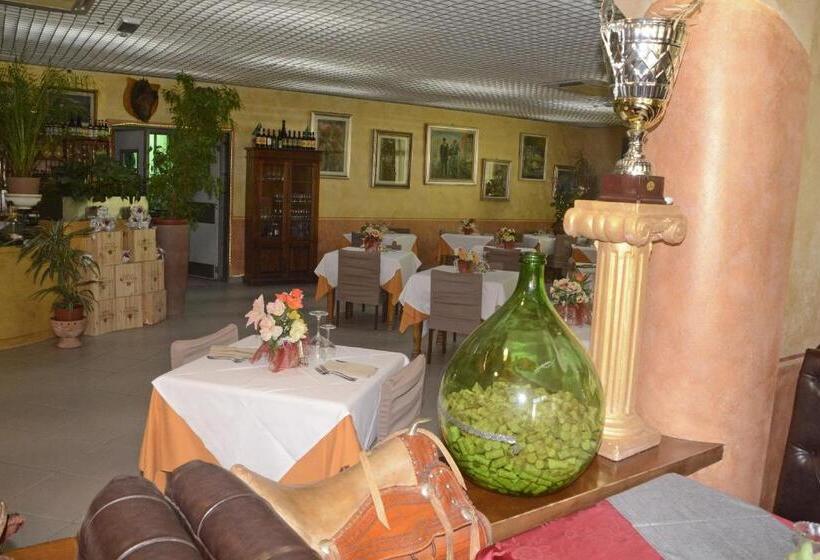 اتاق استاندارد سه نفره, Il Parco   Parking Free & Restaurant