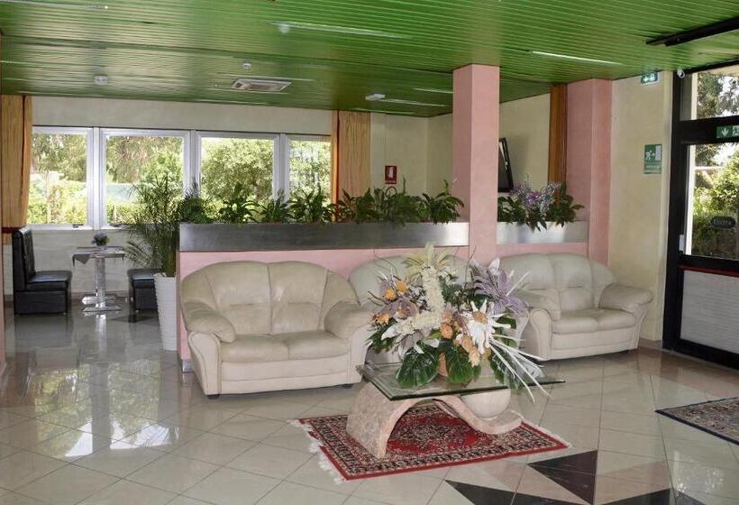 اتاق استاندارد چهار تخته, Il Parco   Parking Free & Restaurant