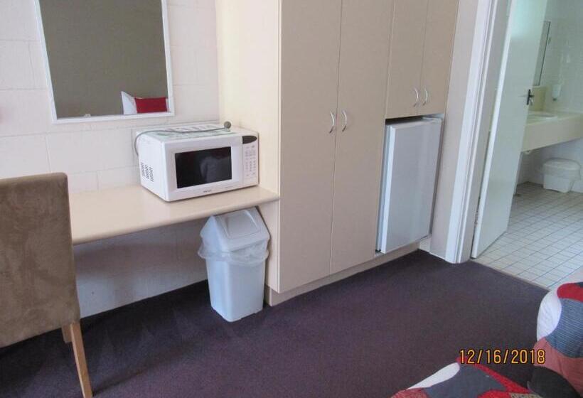 패밀리 스위트, Moruya Motel