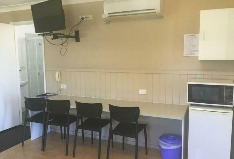 Семейный Номер, Charleville Waltzing Matilda Motor Inn