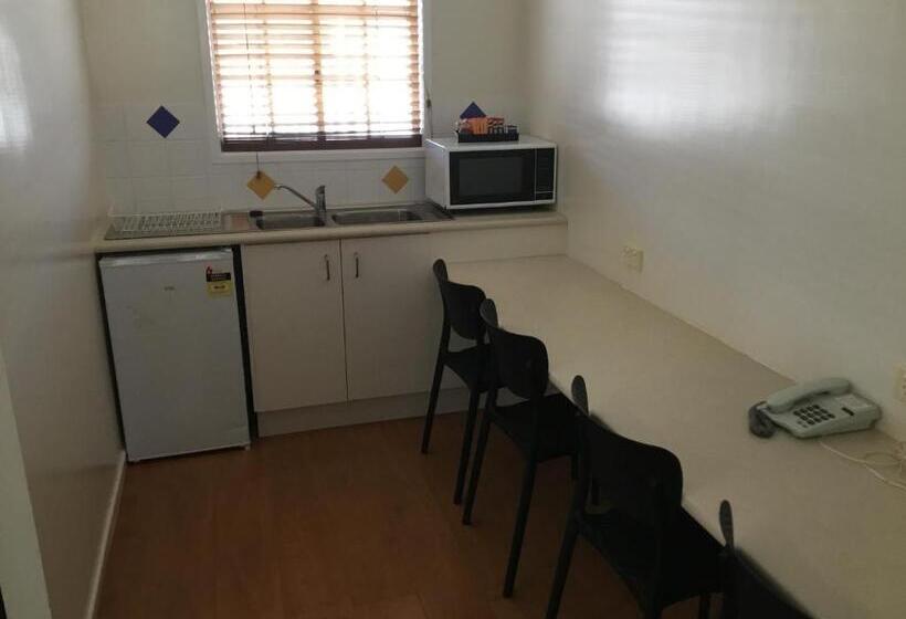Семейный Номер, Charleville Waltzing Matilda Motor Inn