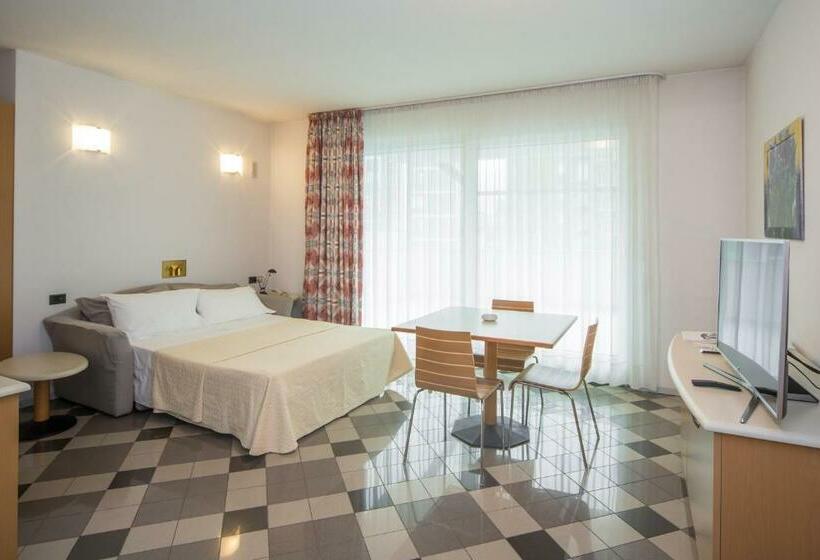 스탠다드 스튜디오, Piazzi House