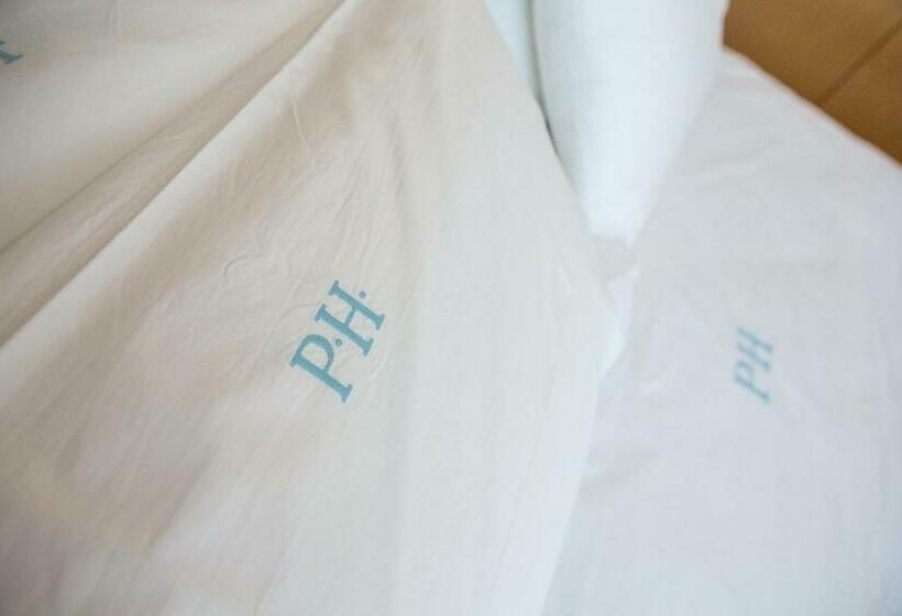 스탠다드 스튜디오, Piazzi House