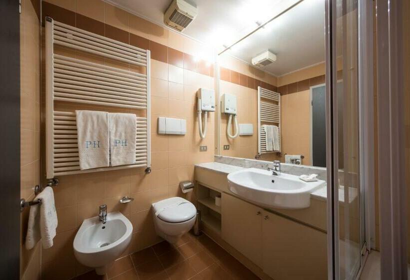스탠다드 스튜디오, Piazzi House