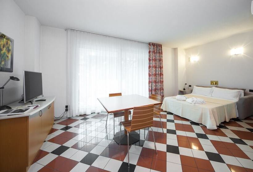 스탠다드 스튜디오, Piazzi House
