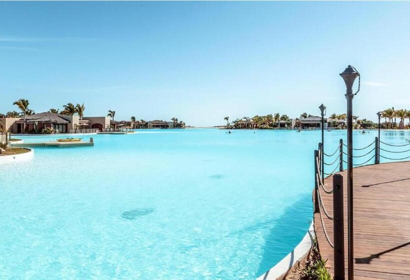 海の見える１ベッドルームアパートメント, Beachfront 2 Bdrm Condo In Exclusive Diamante Golf