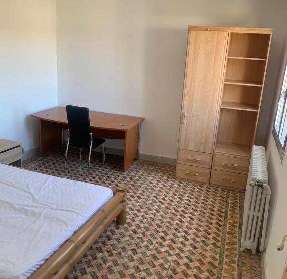 Номер Стандарт, Chambre Privée Dans Maison D Hotes 10 Minutes à Pied Gare & Centre