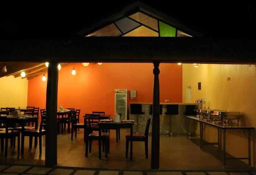 اتاق استاندارد با تخت بزرگ, Picturesque Luxury Hotel Close To Beach
