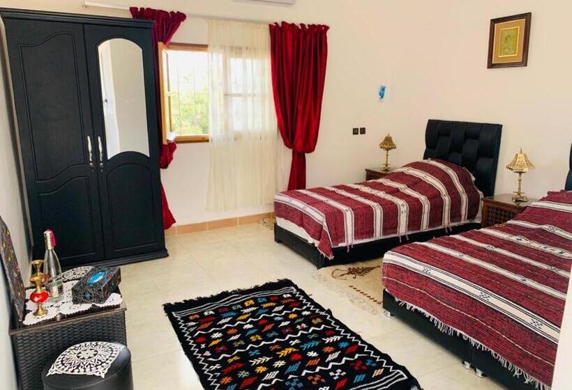 Трехместный Номер Стандарт Вид на Бассейн, Auberge Dar Elfatouakia