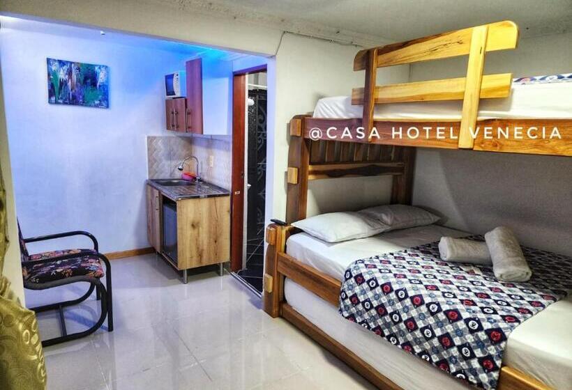 4인용 스탠다드 룸, Casa Hotel Venecia