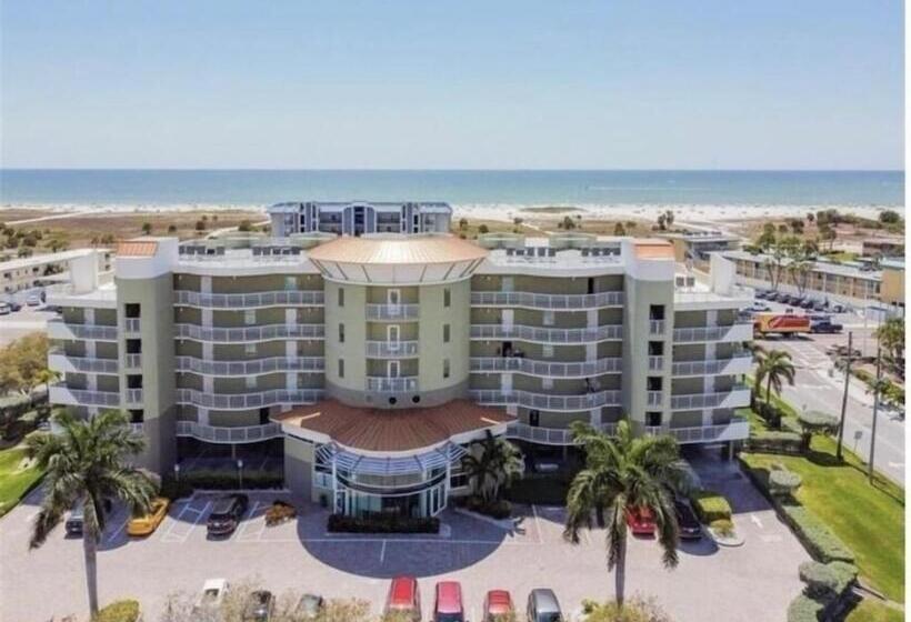 اتاق استاندارد, Crystal Palms Resort Treasure Island Penthouse Unit 603