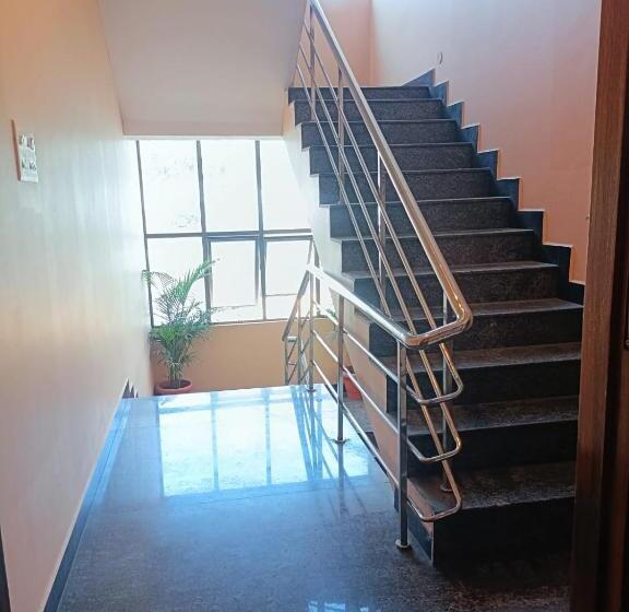ویلای 2 خوابه, La Tanvi Villa @serenity Beach Side