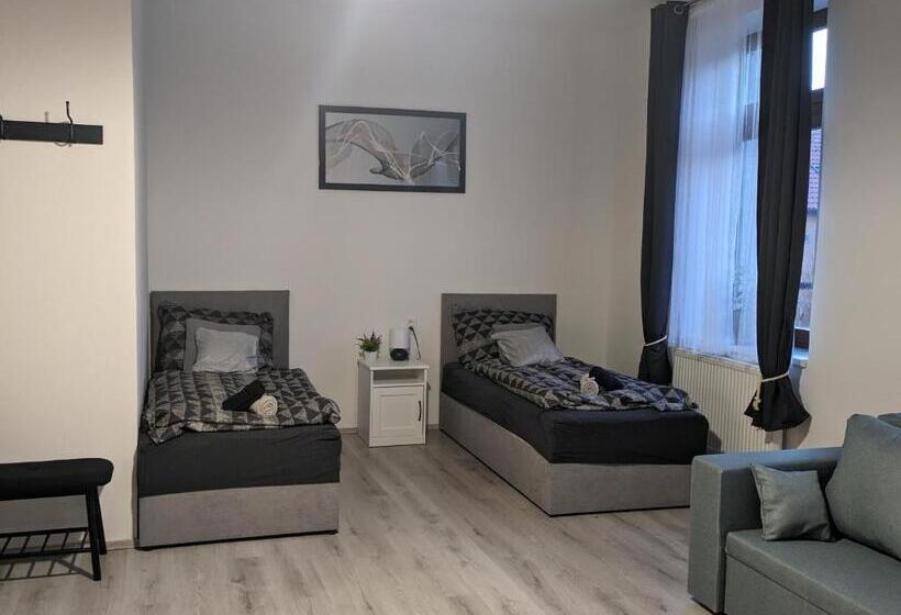 Семейный Номер, Penzion Grand Nymburk