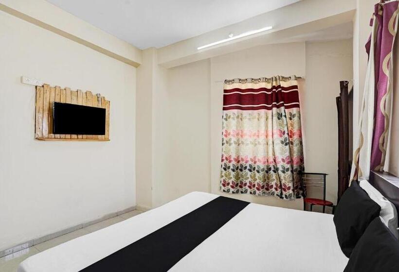 Трехместный Номер Классика, Oyo Hotel B Shiv Ji