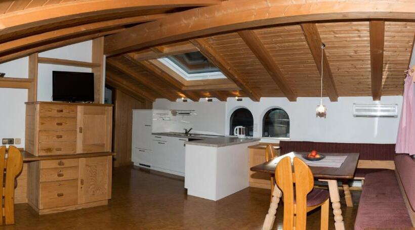 דירת חדר, Residence Winklgut