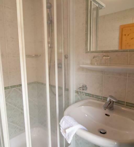 Трехместный Номер Стандарт с Балконом, Pension Enzian