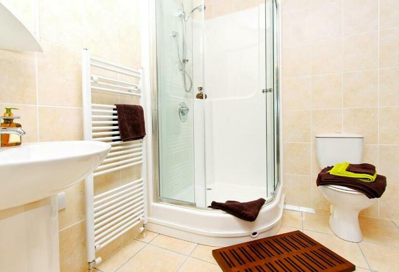 Номер Стандарт с Балконом, Zur Brücke   Your Home In Heart Of South Tyrol, With Brixencard And Free Parking