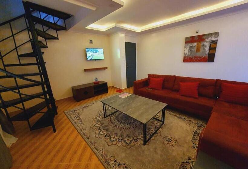 سوییت سوپریور, Comfort E Suites